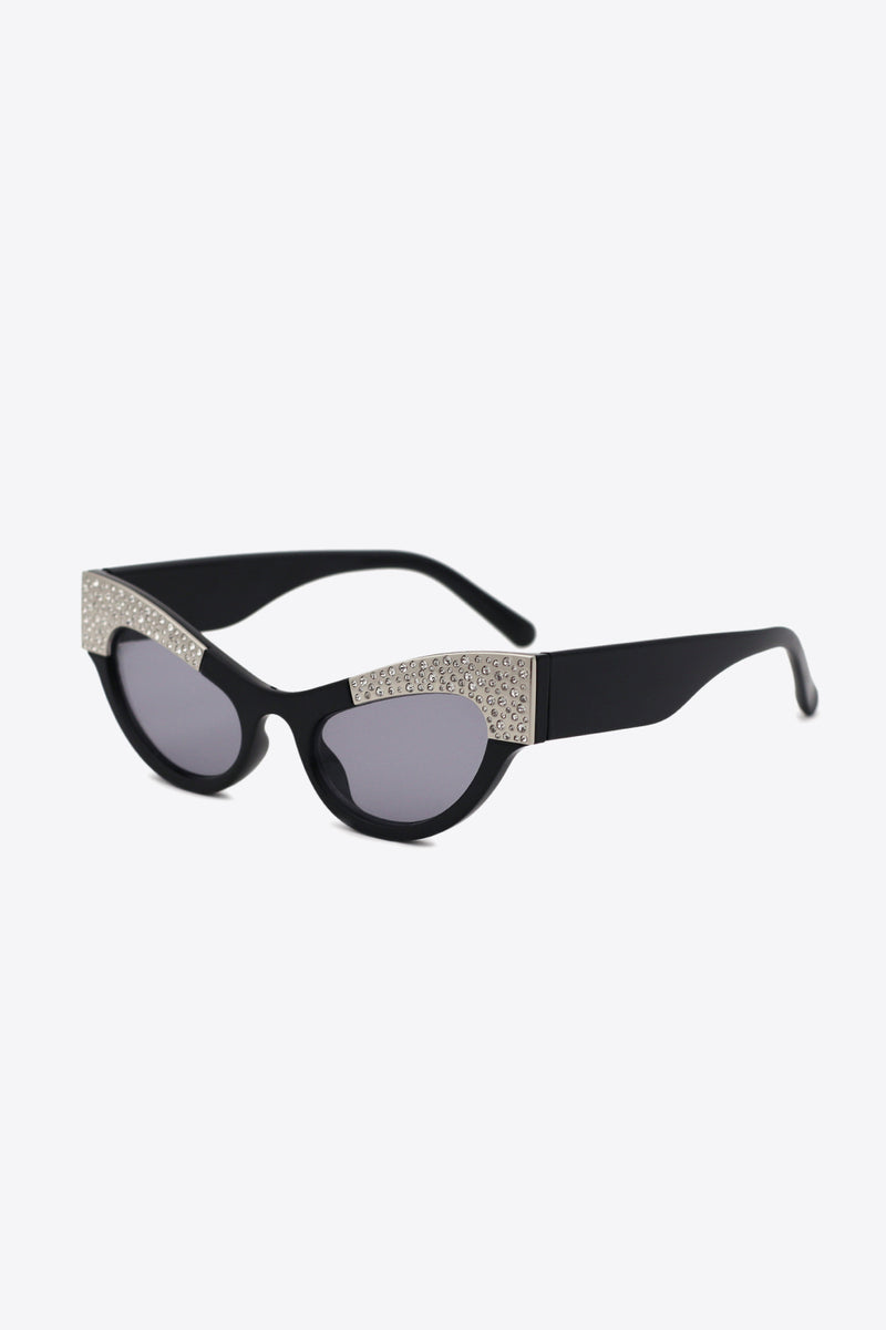 Lunettes de soleil yeux de chat UV400 avec bordure en strass