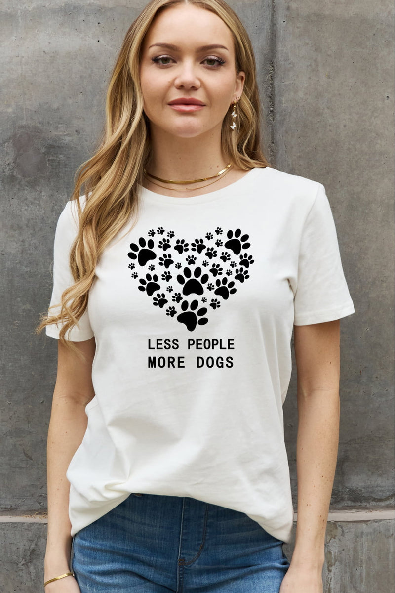 Simply Love Pleine Taille MOINS DE GENS PLUS DE CHIENS T-shirt en coton graphique coeur