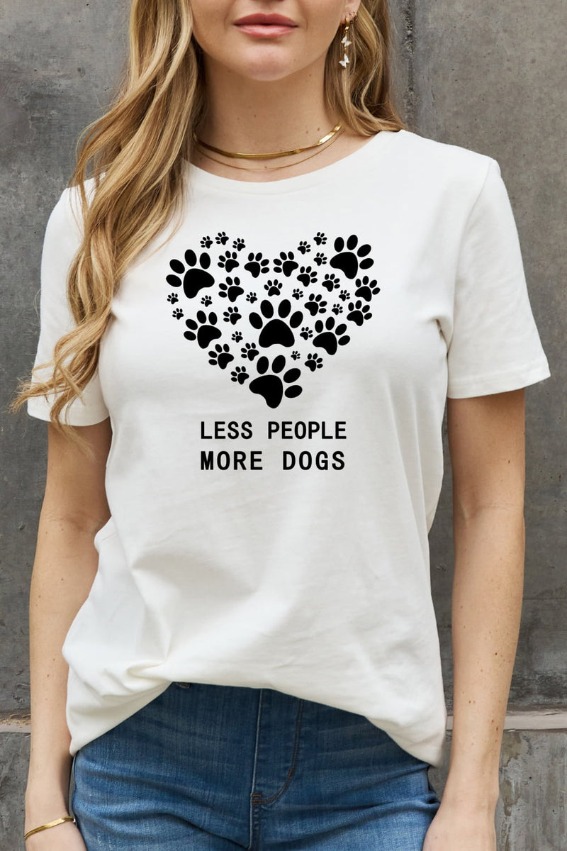 Simply Love Pleine Taille MOINS DE GENS PLUS DE CHIENS T-shirt en coton graphique coeur