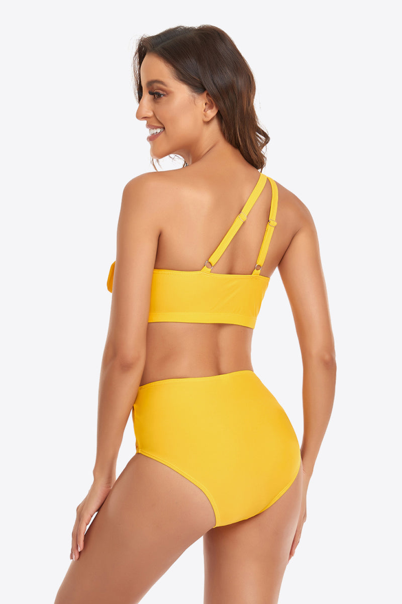 Ensemble de bikini à volants et à une épaule