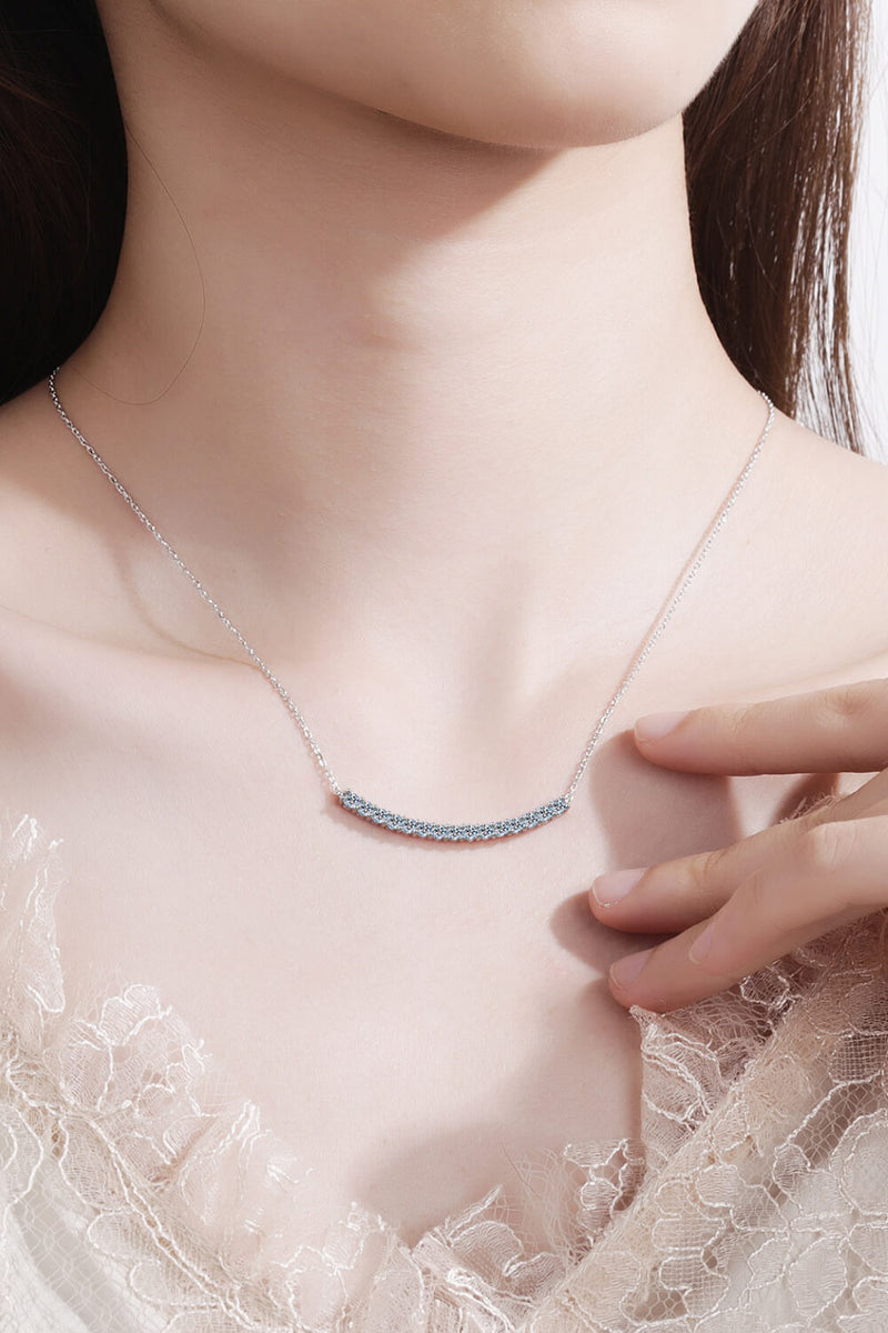 Collier barre incurvée en argent sterling