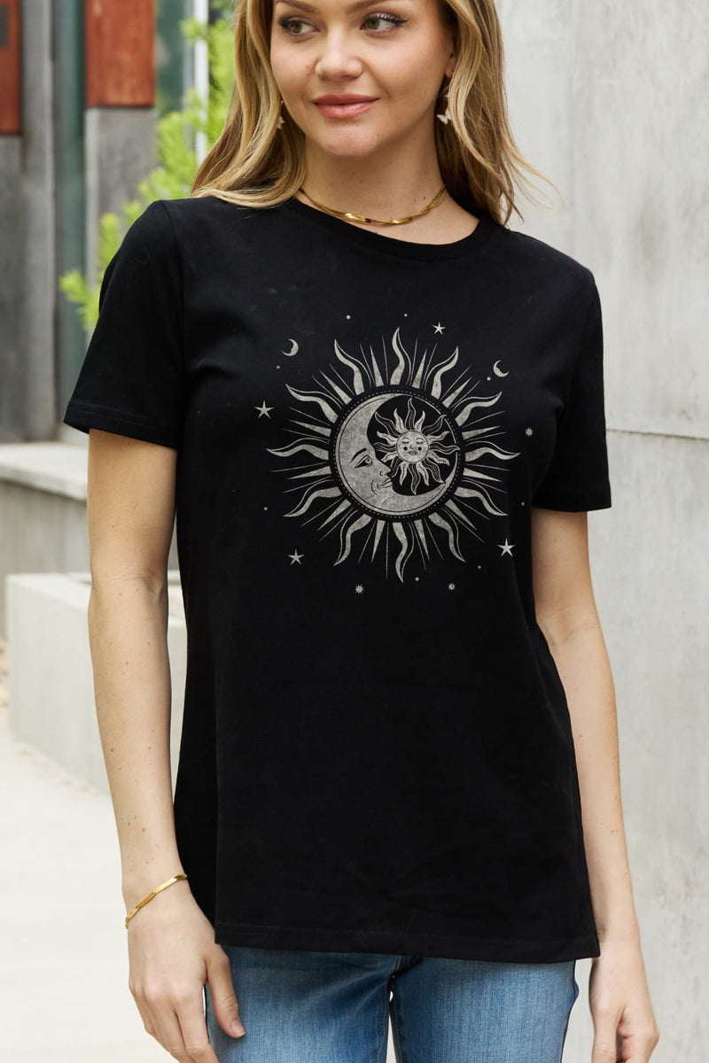 Camiseta de algodón con estampado de sol, luna y estrella de tamaño completo de Simply Love