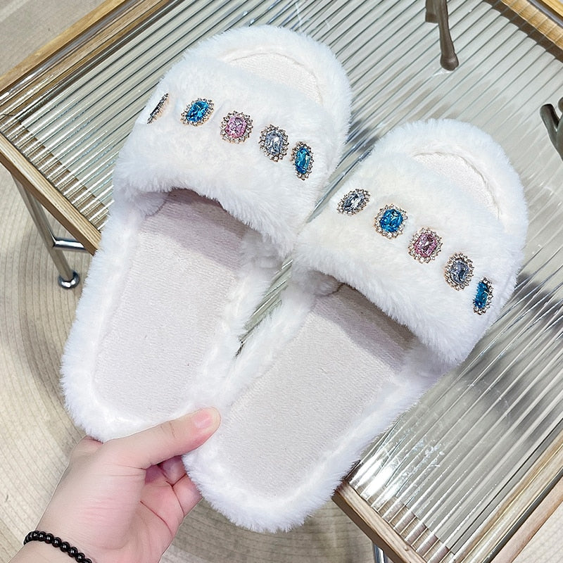 Pantuflas peludas para mujer con detalles de piedras preciosas de estrás 