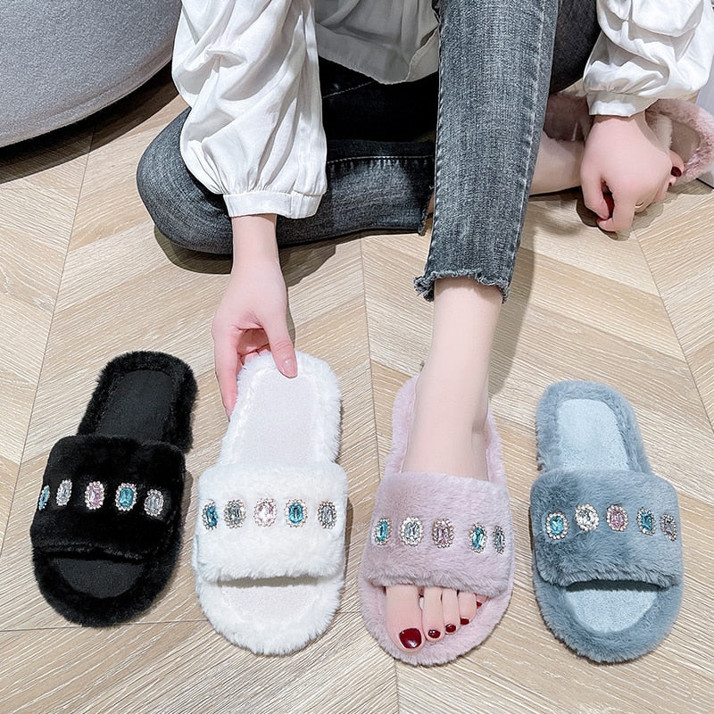 Pantuflas peludas para mujer con detalles de piedras preciosas de estrás 