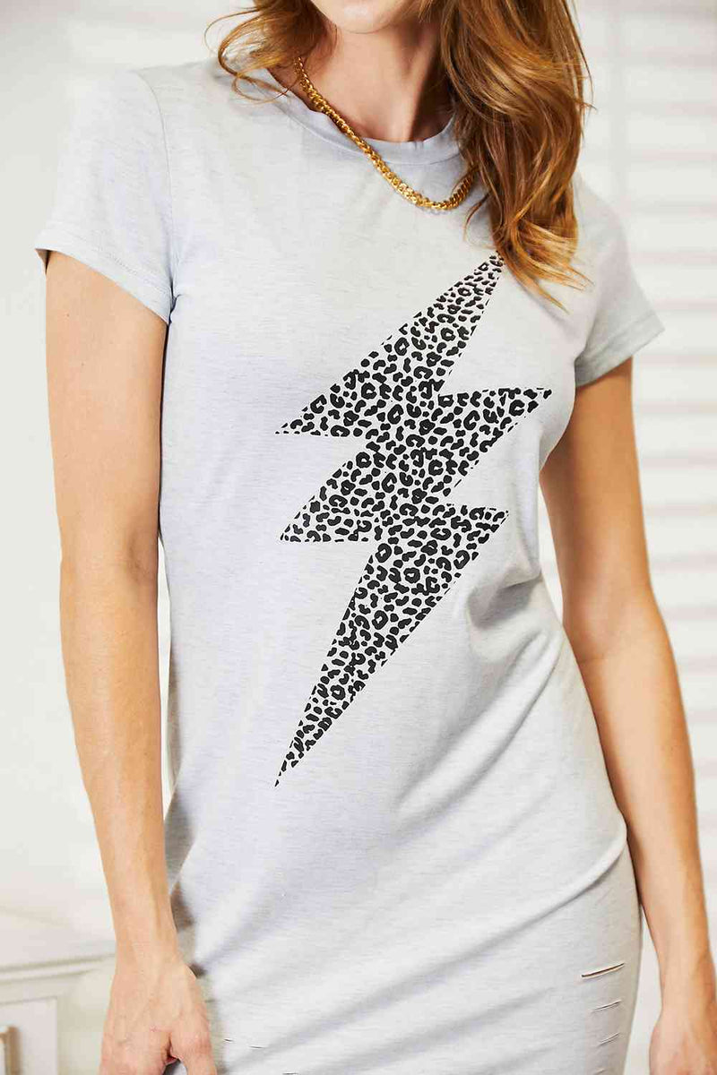 Vestido estilo camiseta con estampado de relámpagos y leopardo de Double Take