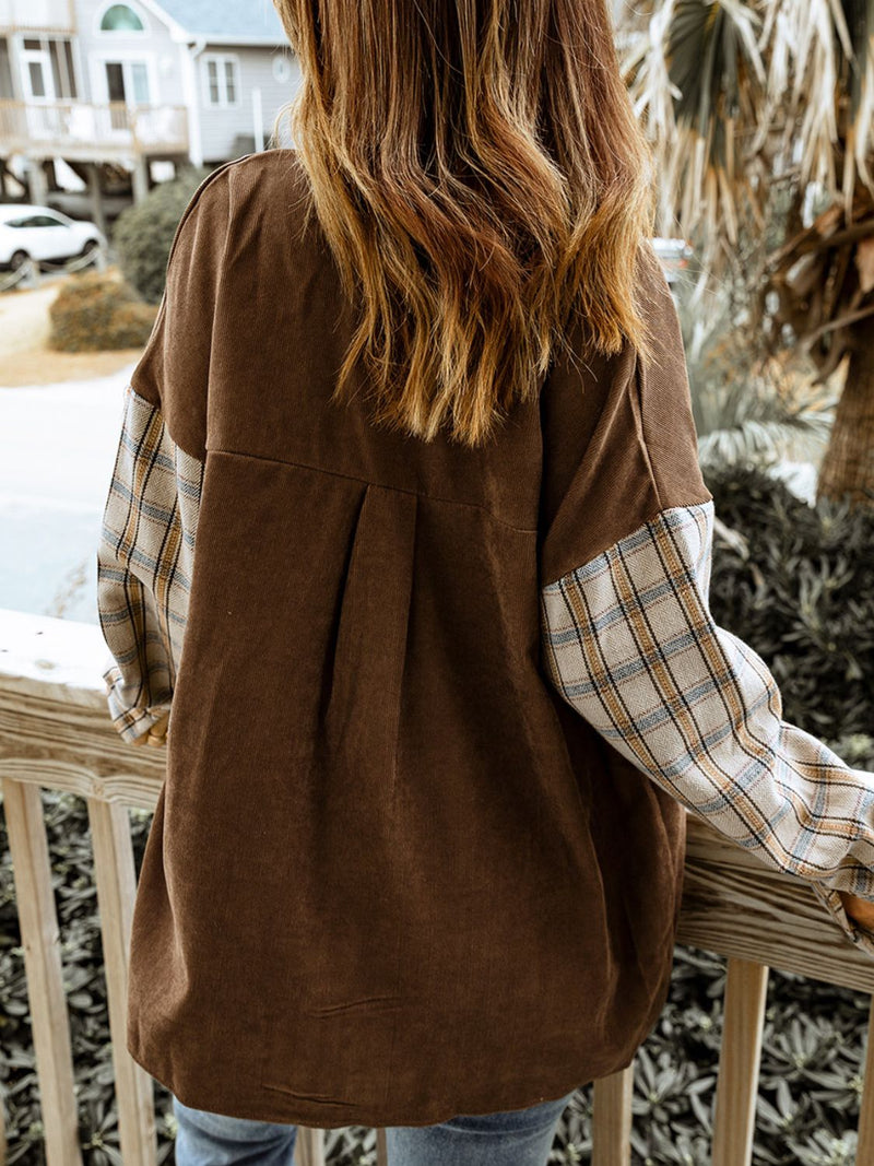 Veste chemise en velours côtelé à carreaux avec poches