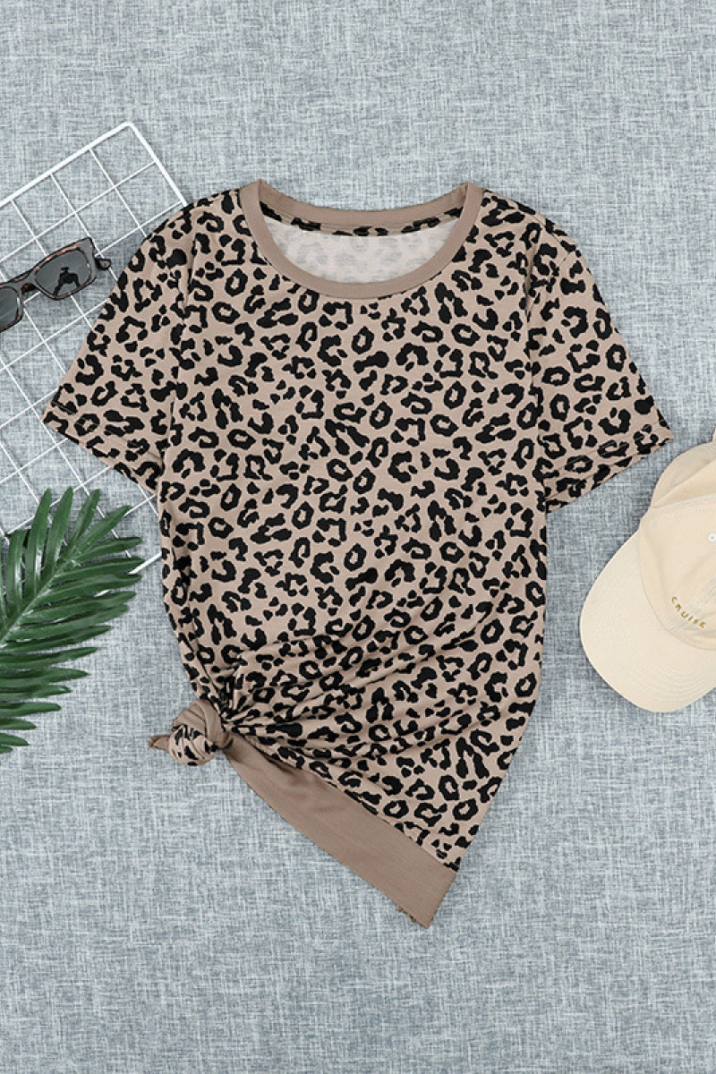Camiseta de manga corta con estampado de leopardo