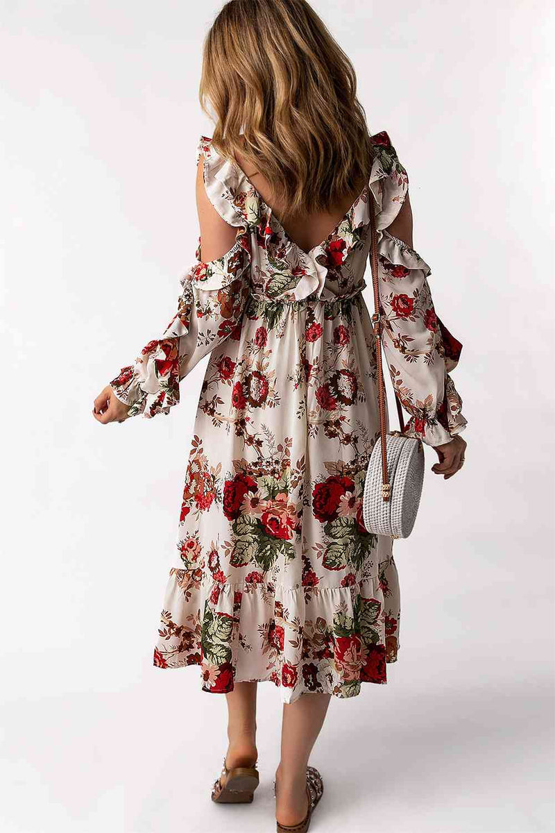 Vestido floral con hombros descubiertos y volantes