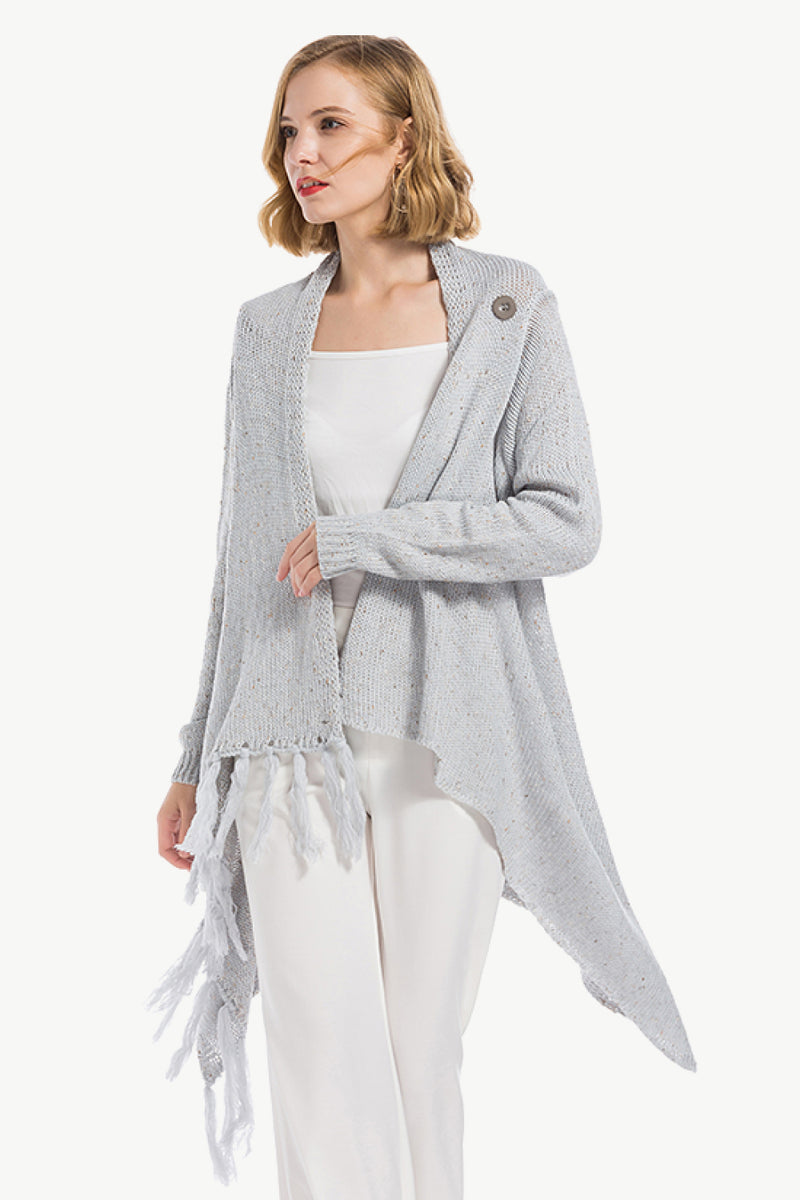 Cardigan à ourlet asymétrique avec pompon et lien à un bouton